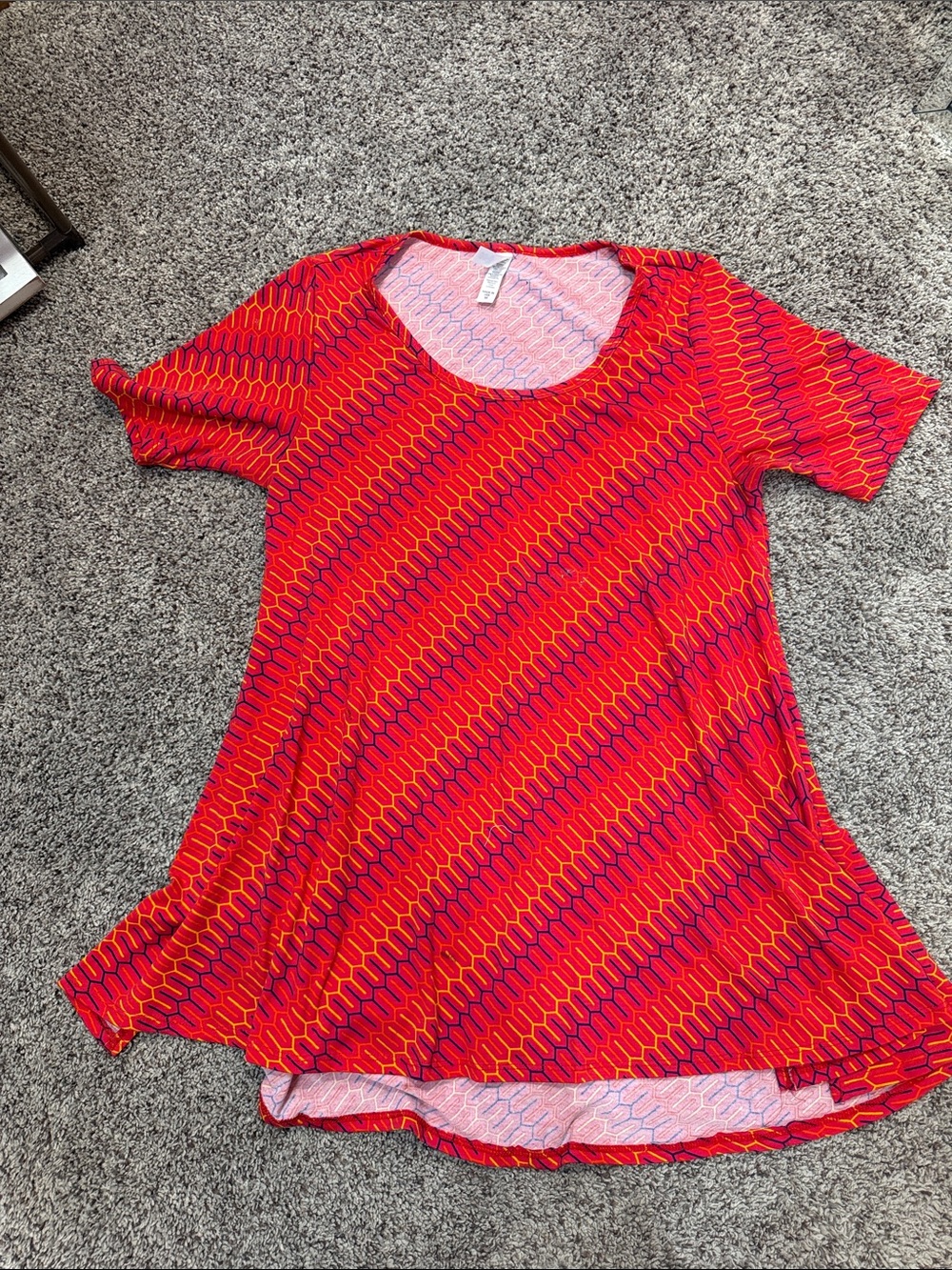 LuLaRoe Red and Orange Geometric Scoop Neck Tunic